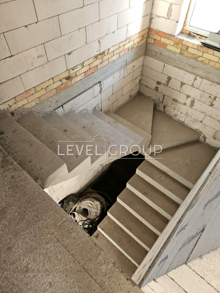 Видова вул., 1