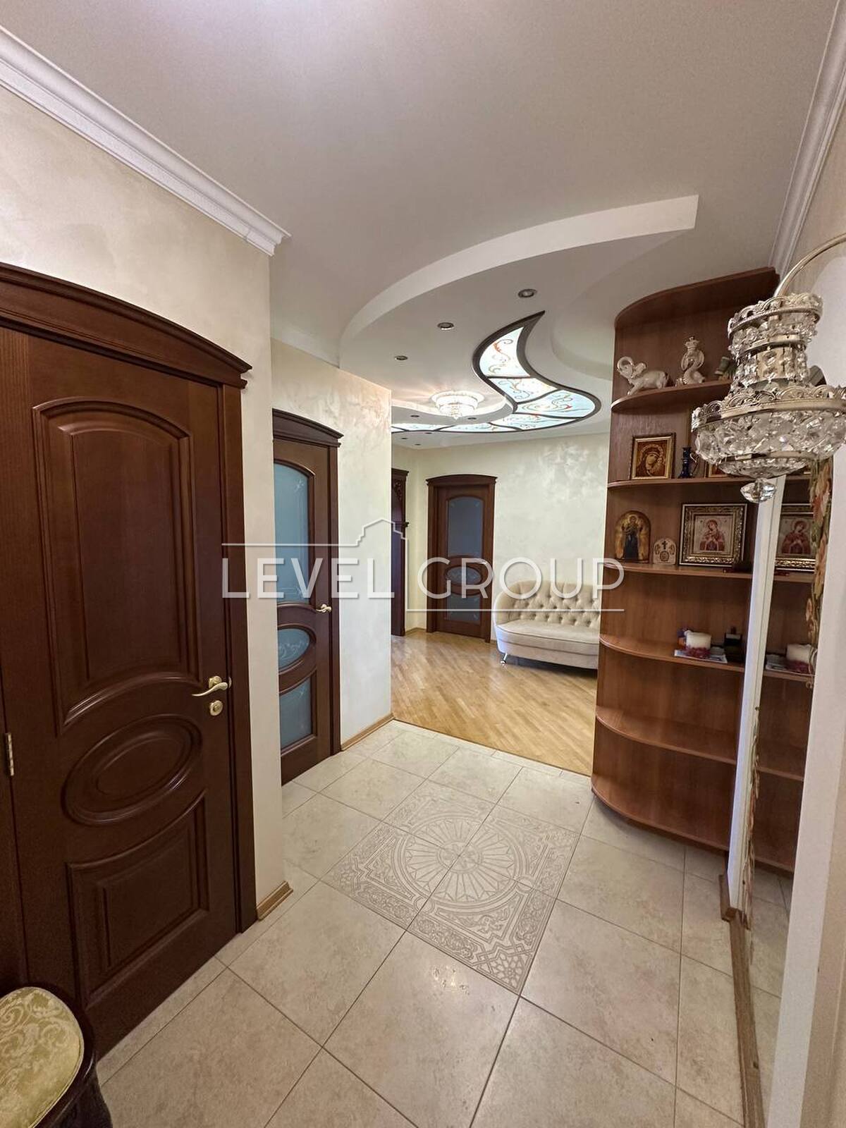 Sribnokilska St., 1