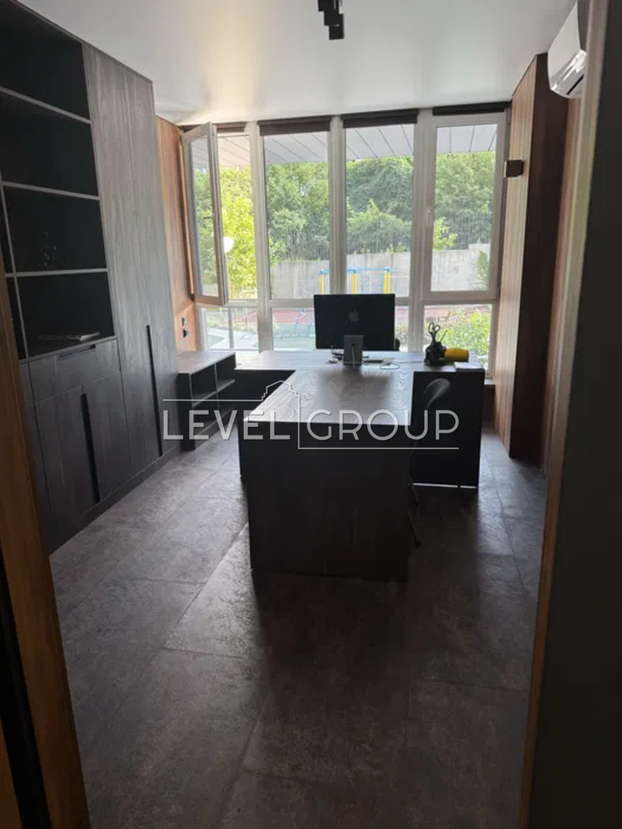 Костанайська вул., 13