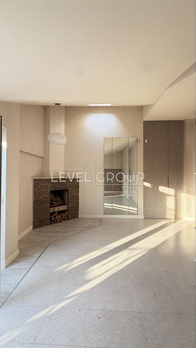Yaroslaviv Val St., 21A