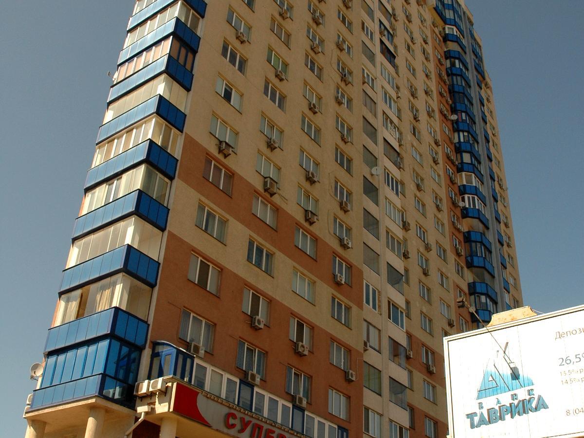 Вячеслава Чорновола вул., 20