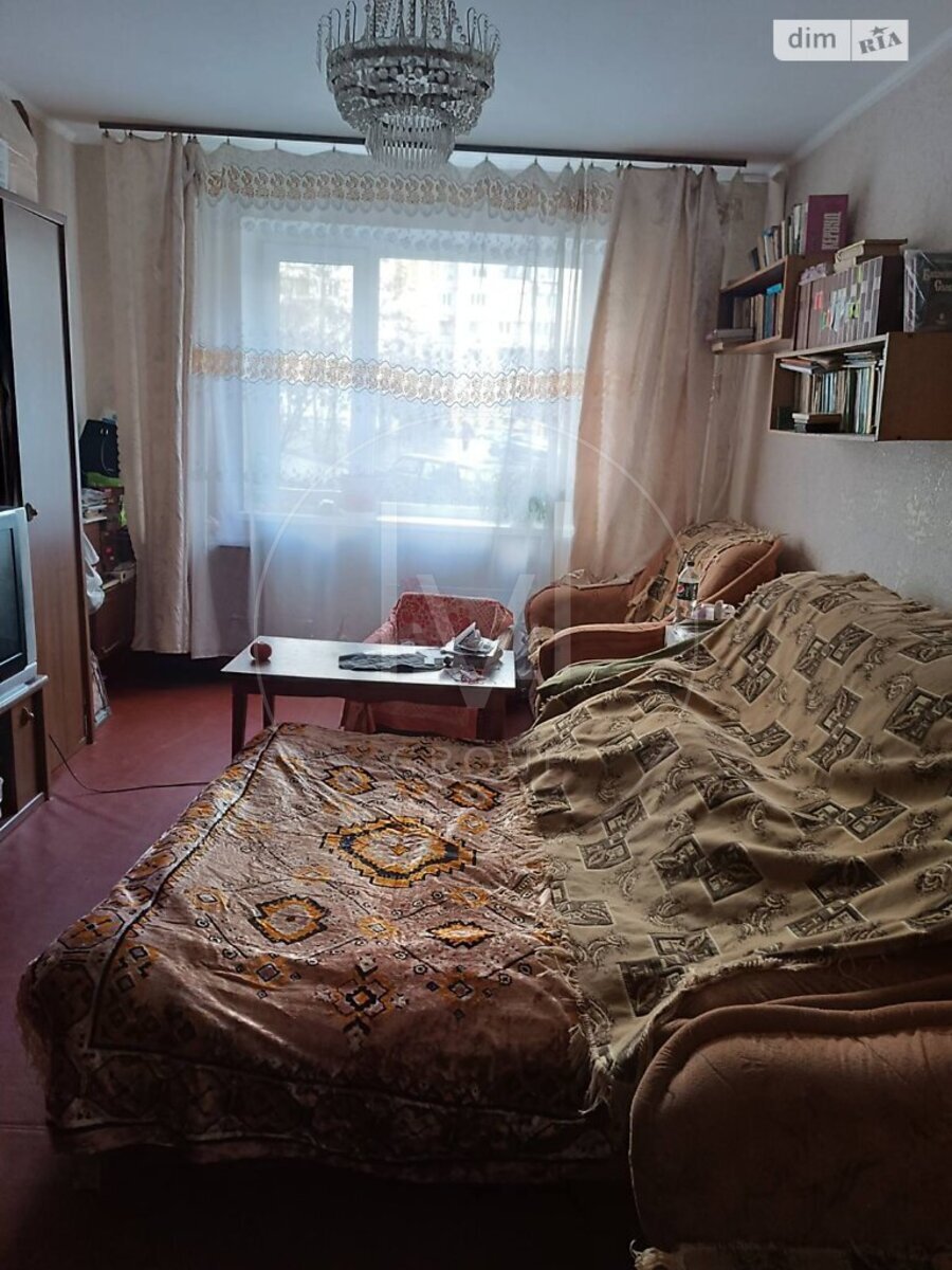 Лариси Руденко вул., 15/14