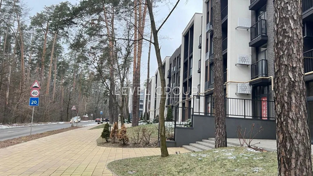 Дніпроводська вул., 1-а
