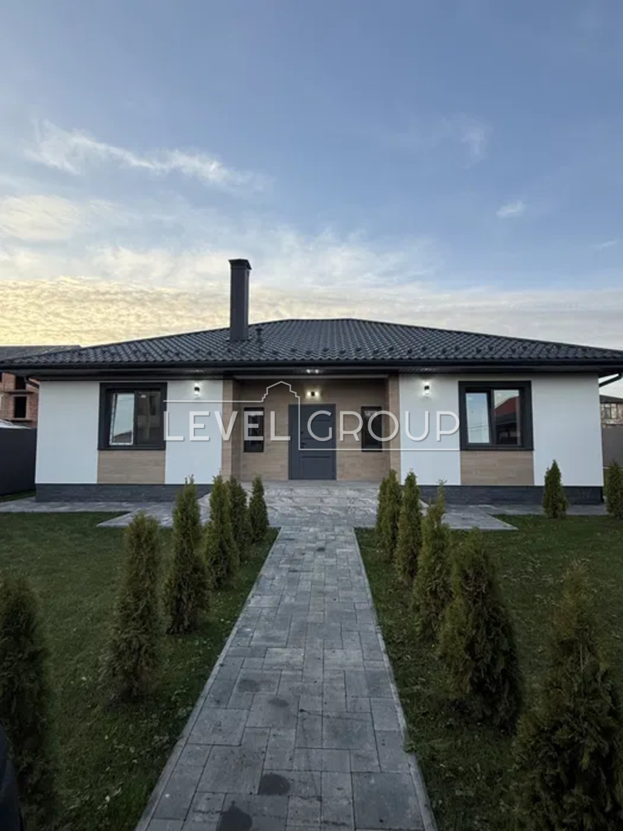 Грушевського вул., 5