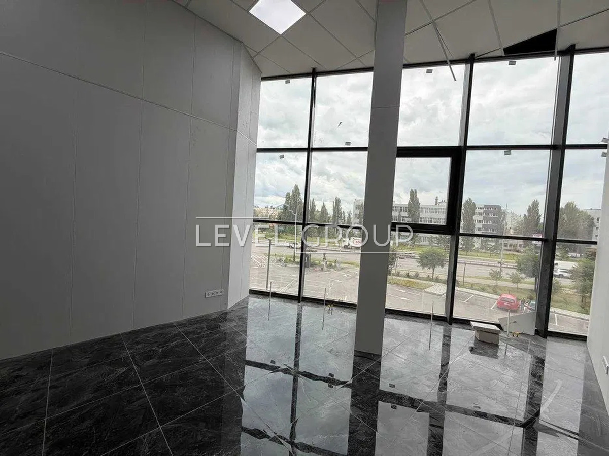 Mykola Bazhan Ave., 17
