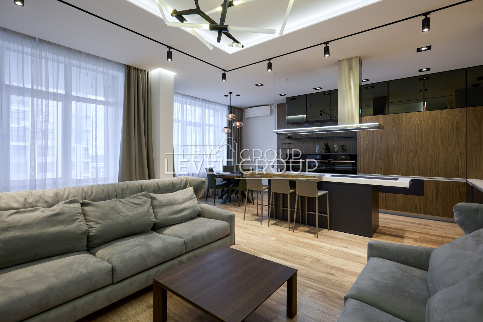 Андрія Верхогляда вул. (Михайла Драгомірова), 17