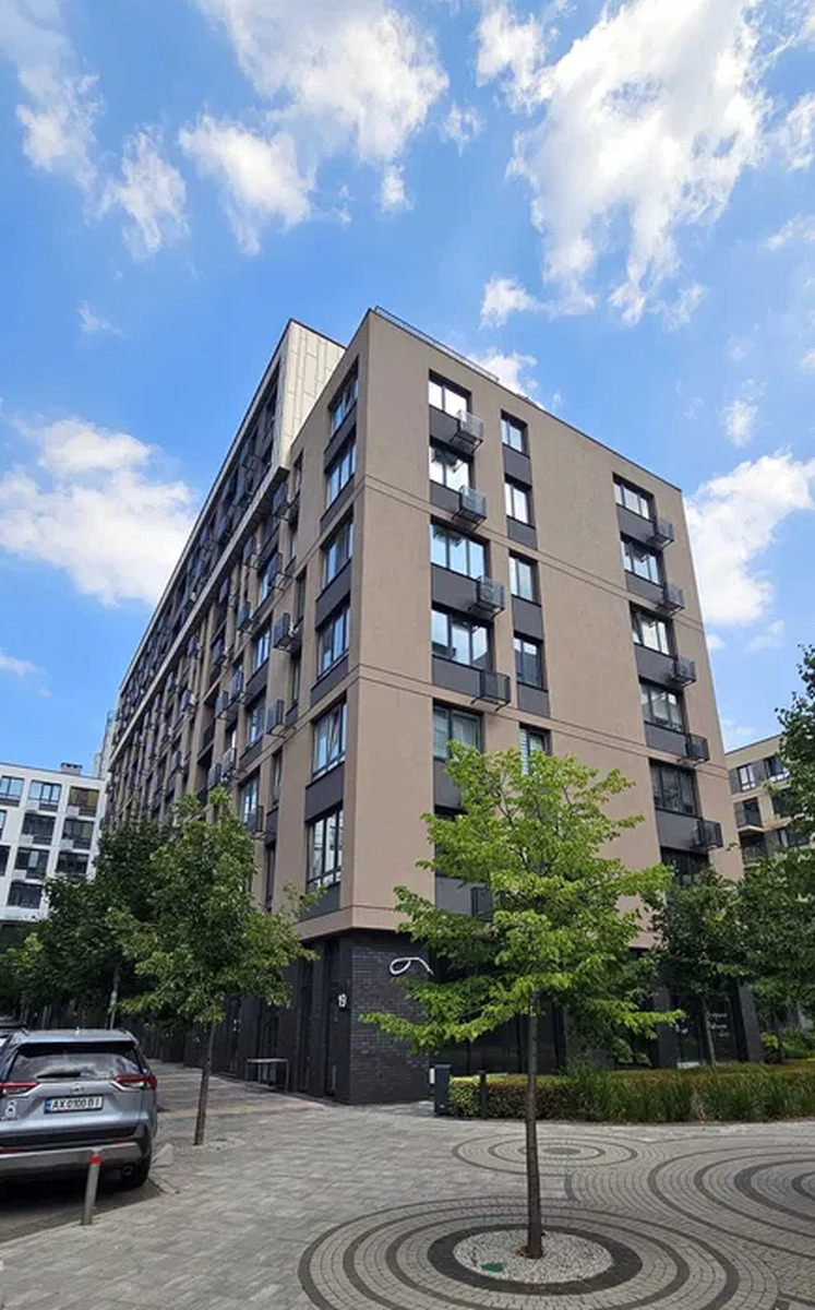 Salyutna St., 2b.19