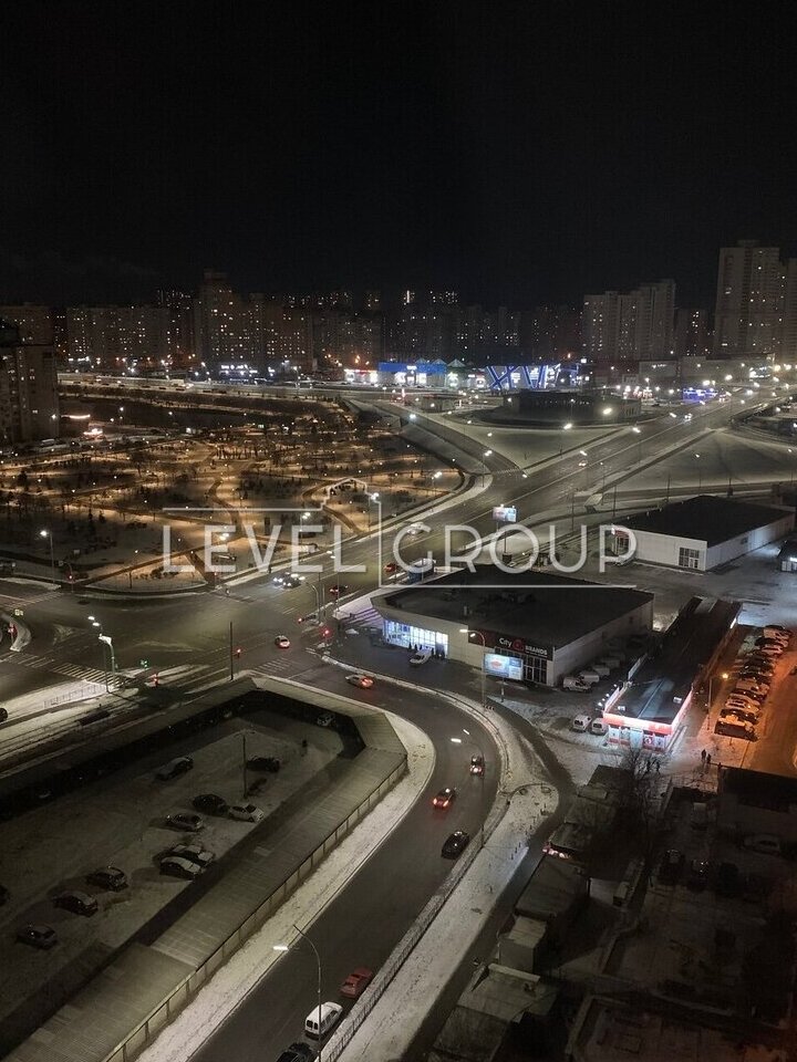 Sribnokilska St., 1
