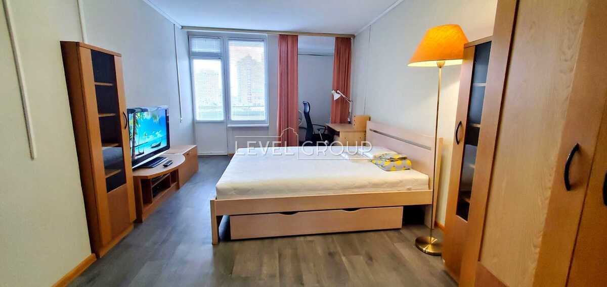 Olesya Honchara St., 96