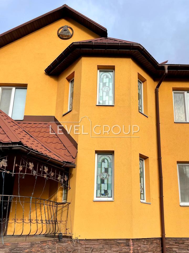 Vyshneva St., 72