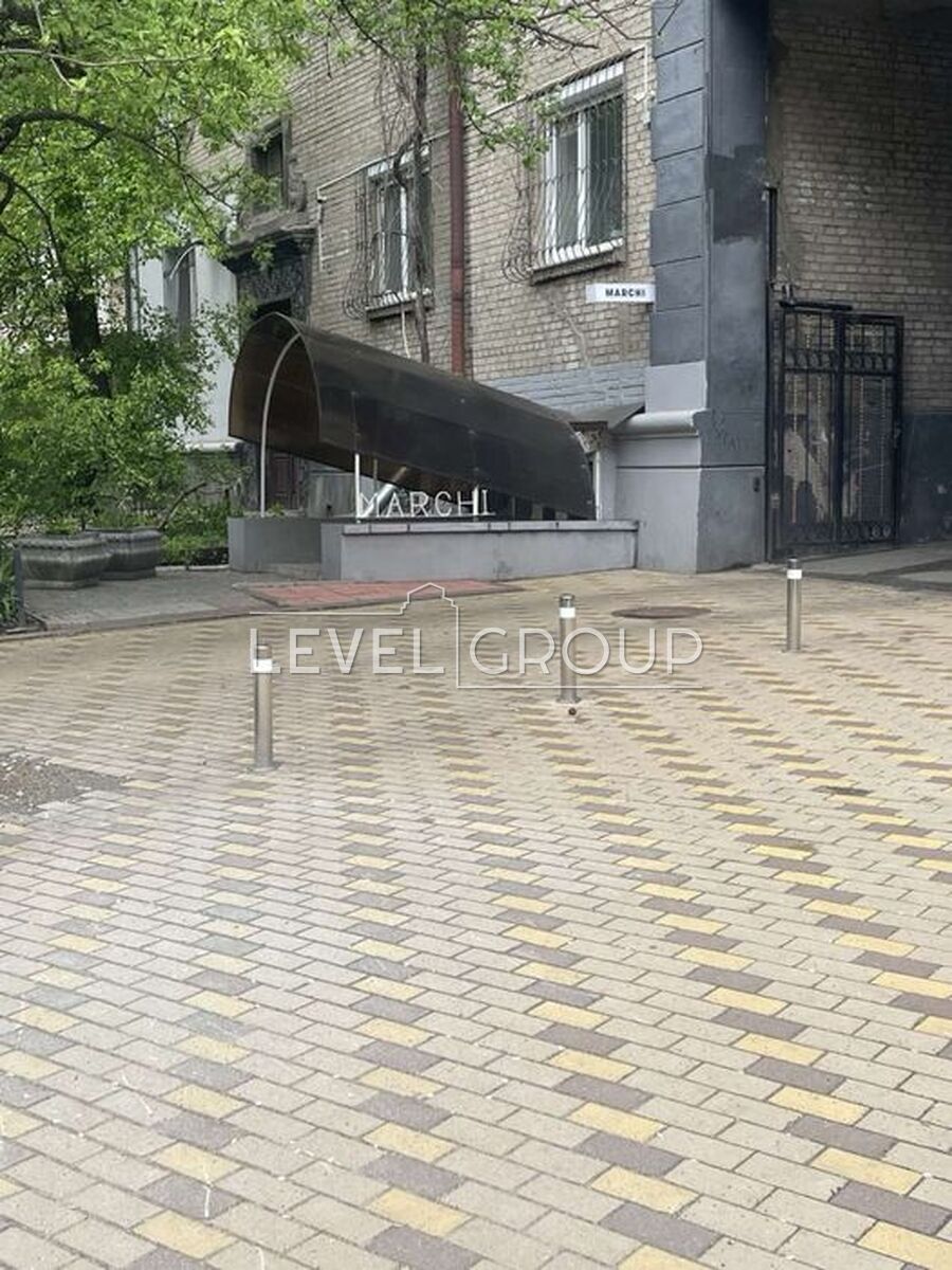 Микільсько-Ботанічна вул., 2