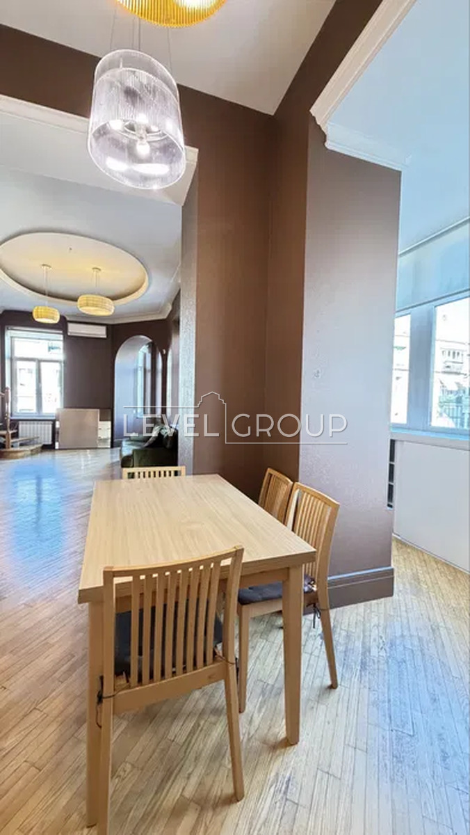 Yaroslaviv Val St., 21A