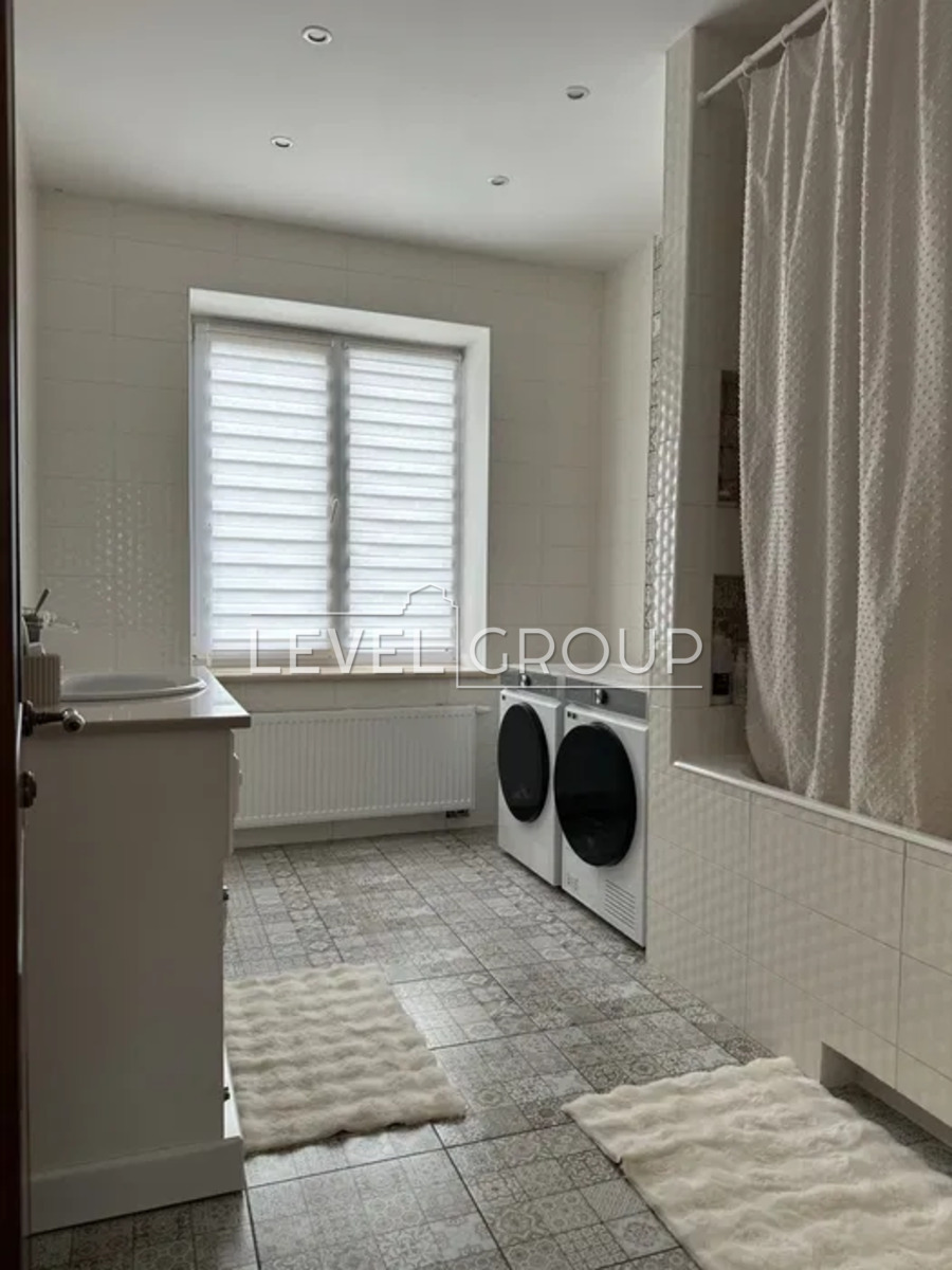 Київська вул.