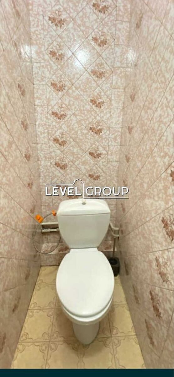 name_en