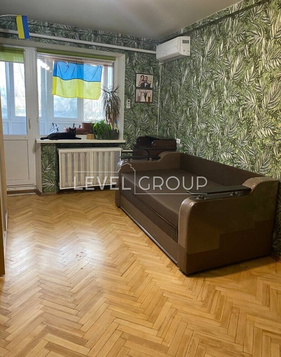 Метробудівська вул., 6