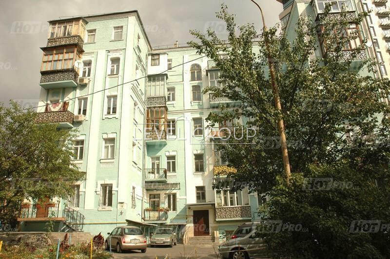 Yuriy Illenko St. (Melnykova), 18