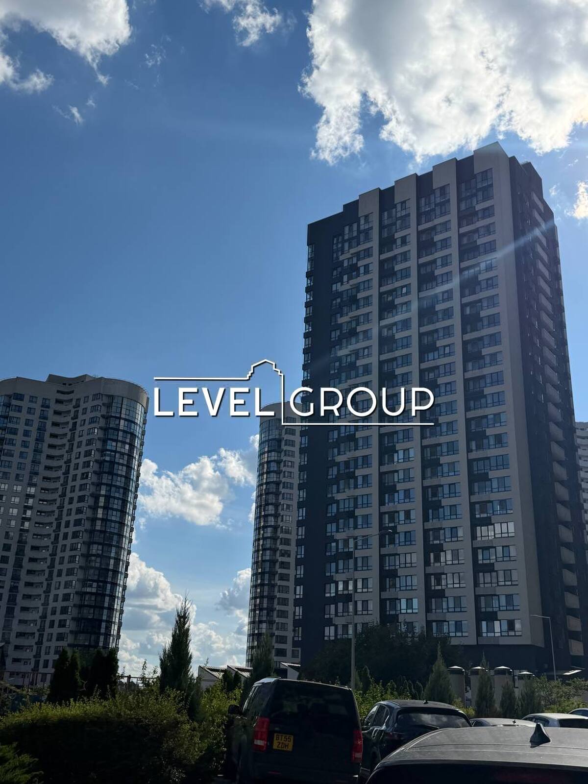 Зарічна вул., 9
