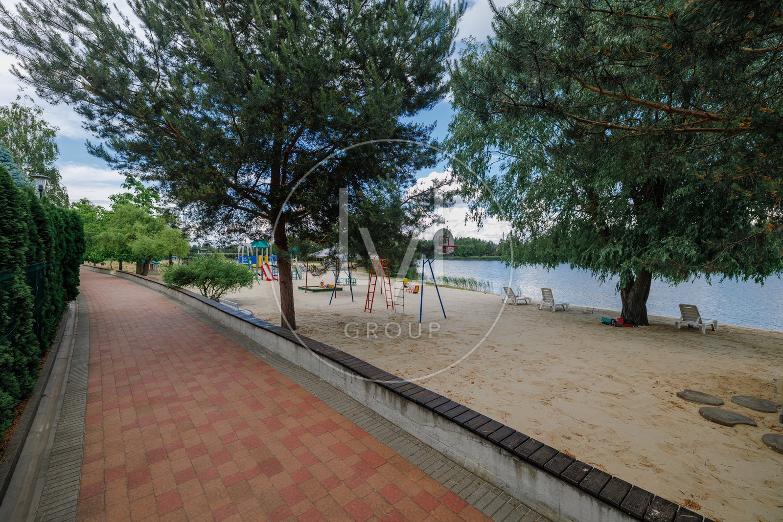 Берегова, 11