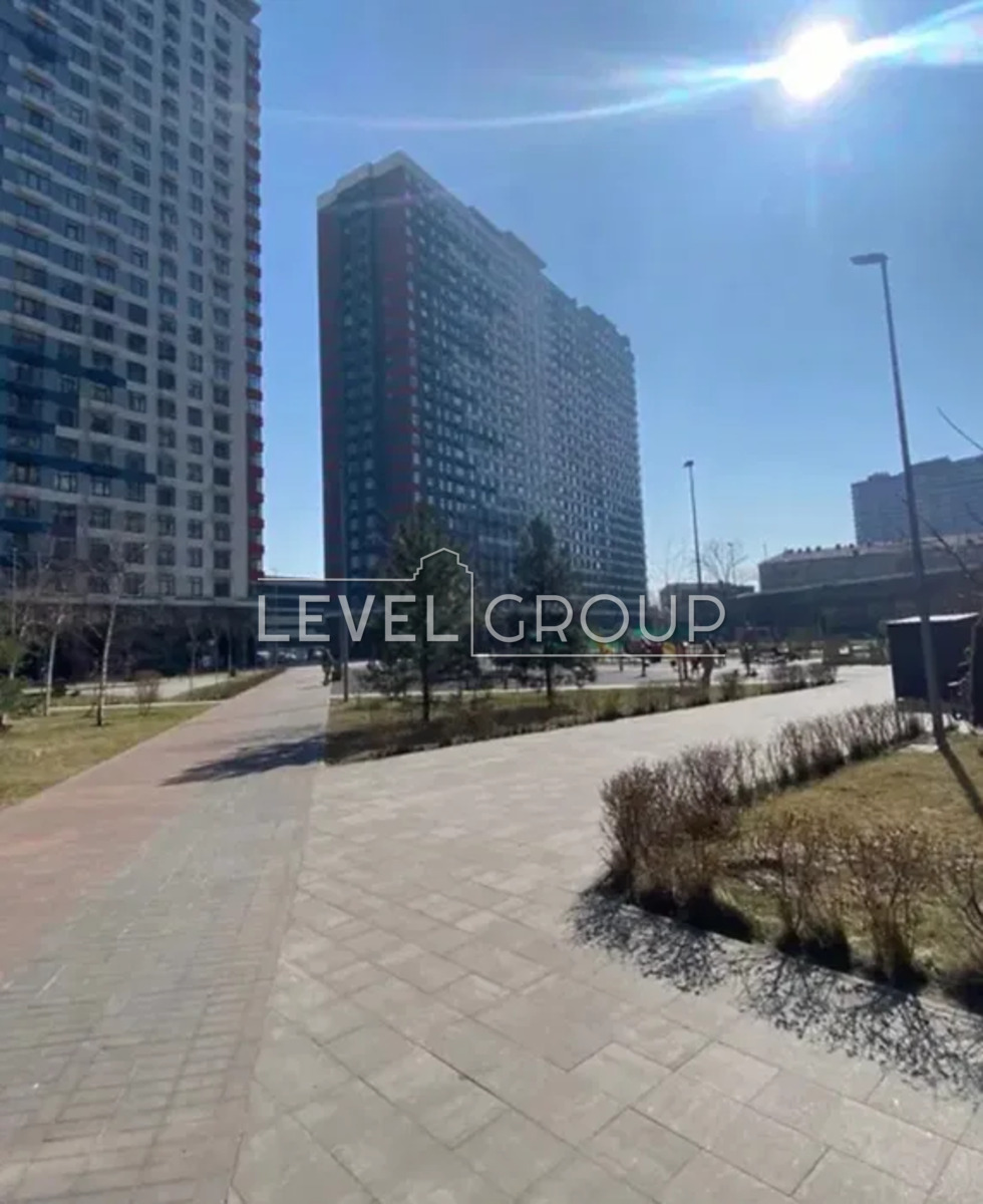 Євгена Сверстюка вул. (Марини Раскової), 6е