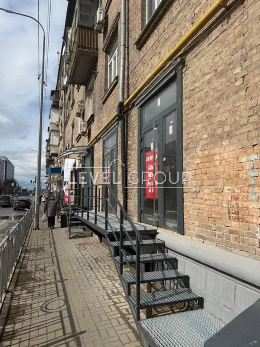 Mezhyhirska St., 56