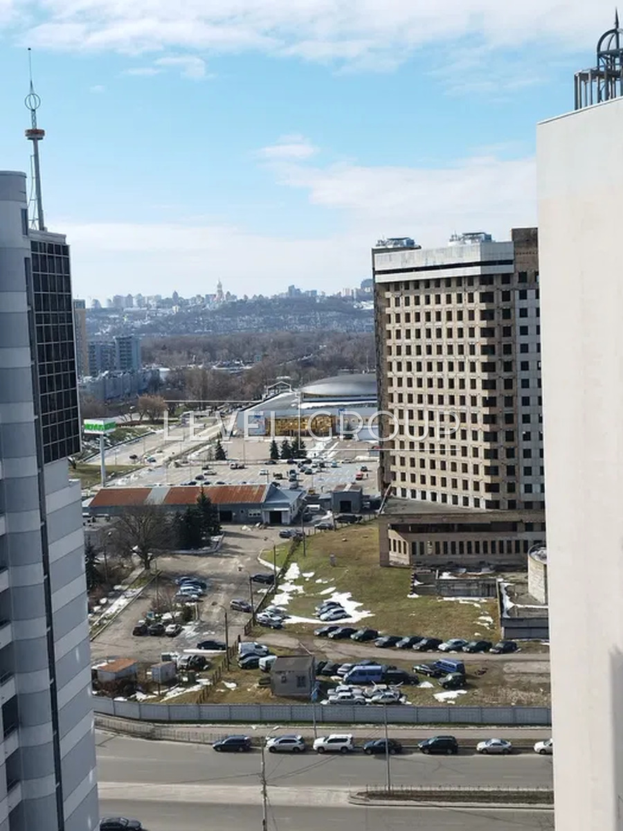 Митрополита Андрея Шептицького вул. (Анатолія Луначарського), 12