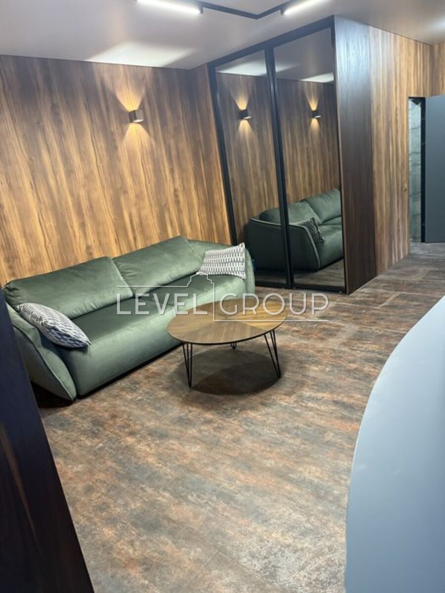 Костанайська вул., 13