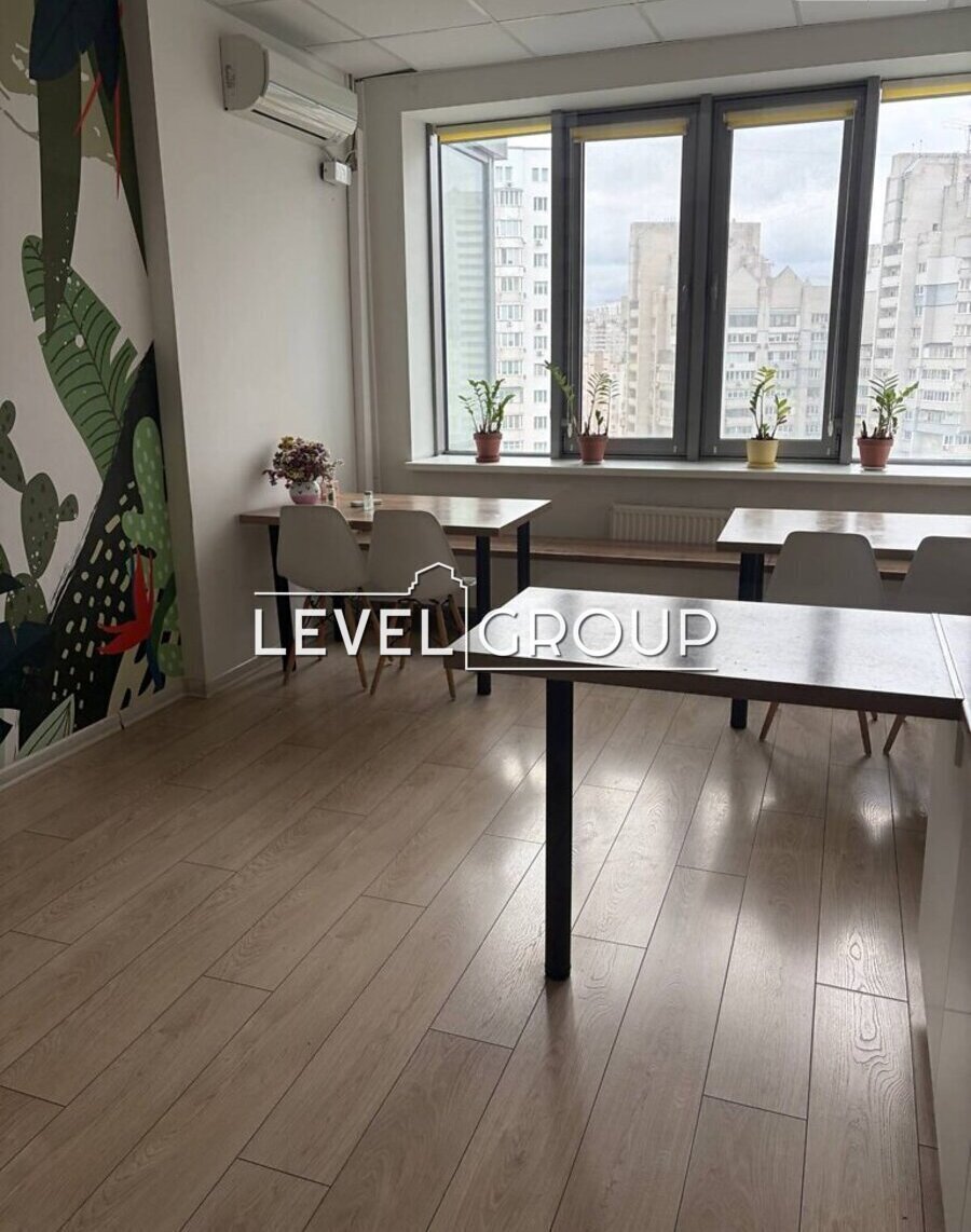 Дніпровська набережна, 14б