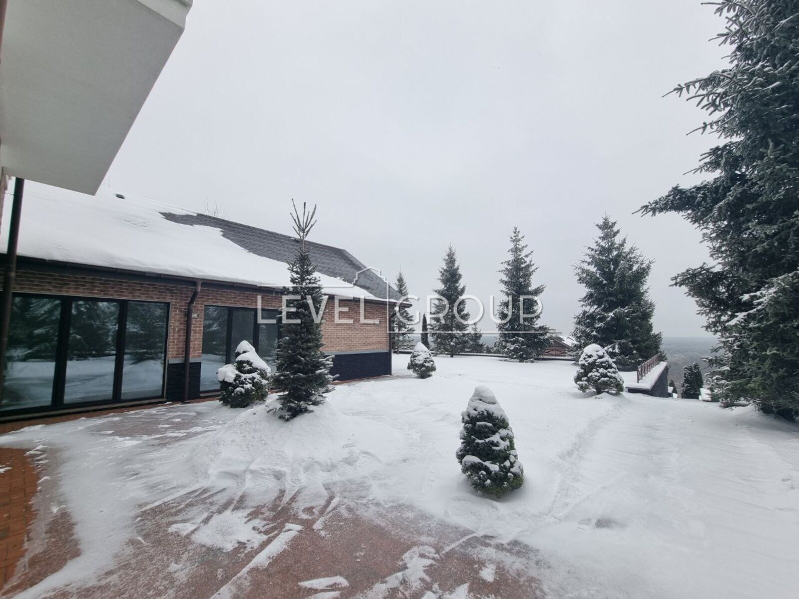 Gayova, 8