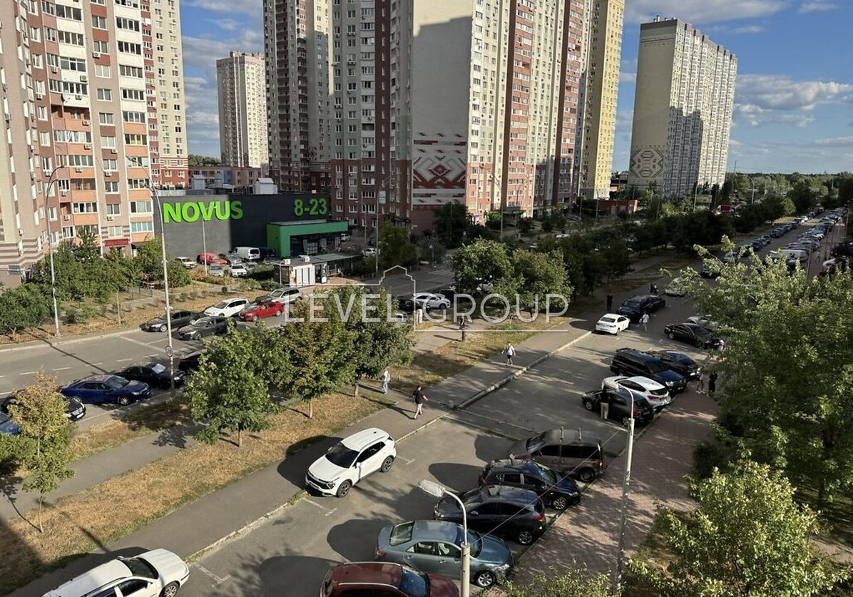 Єлизавети Чавдар вул., 14