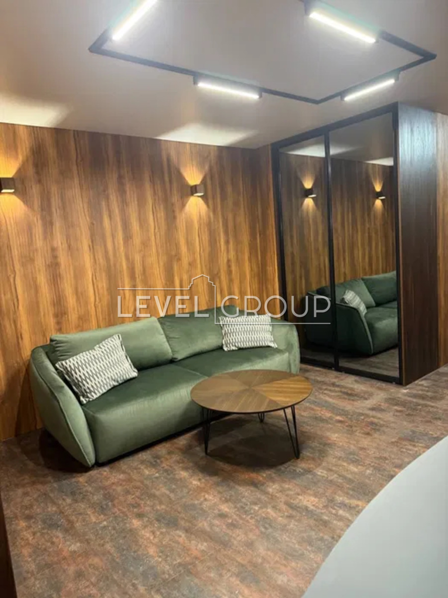 Костанайська вул., 13