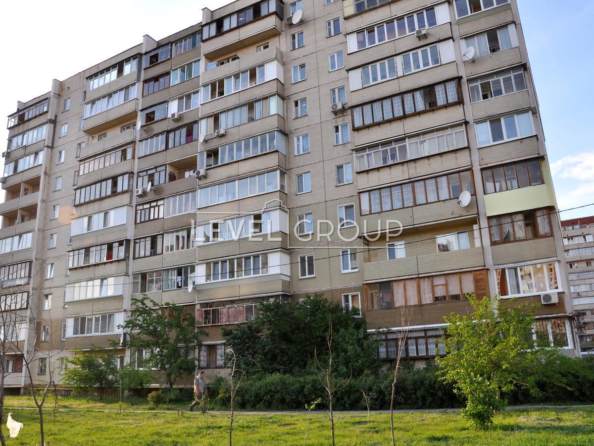 Милославська вул., 23