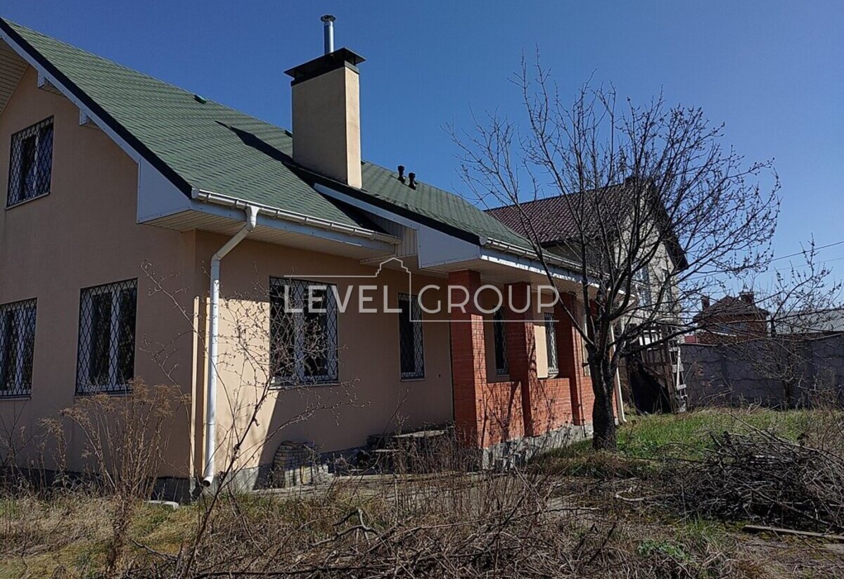 Янтарна вул., 13