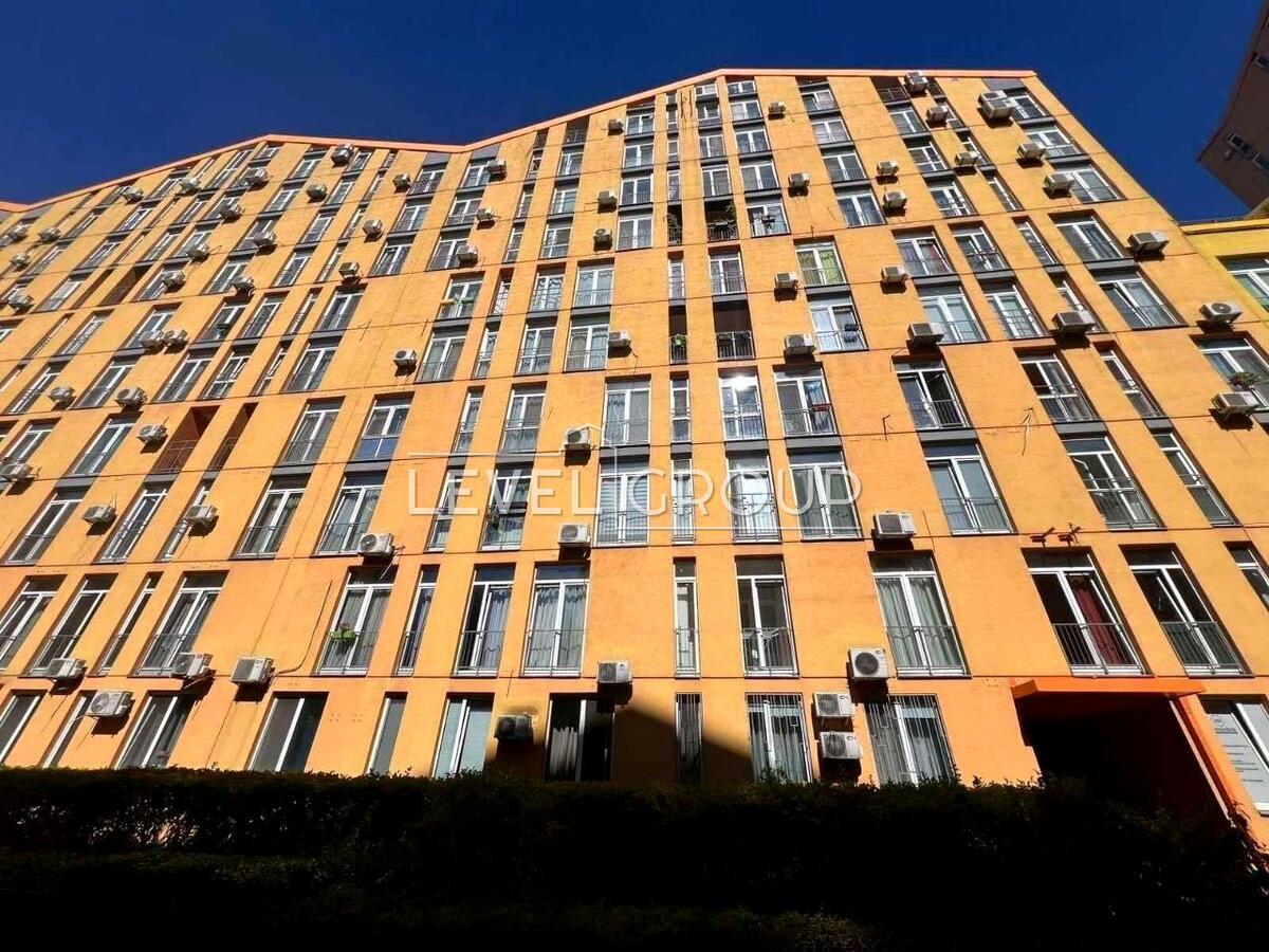 Регенераторна вул., 4