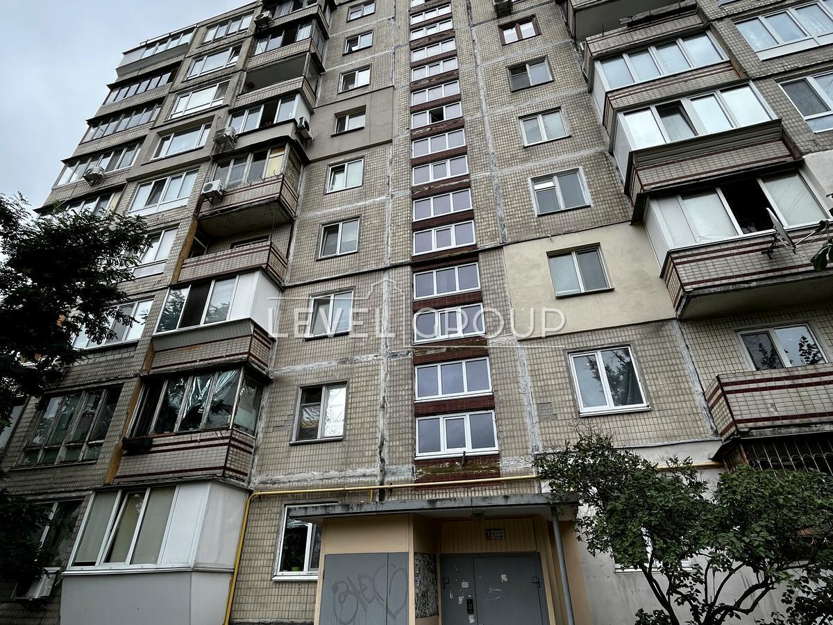 Оболонський просп., 30/51