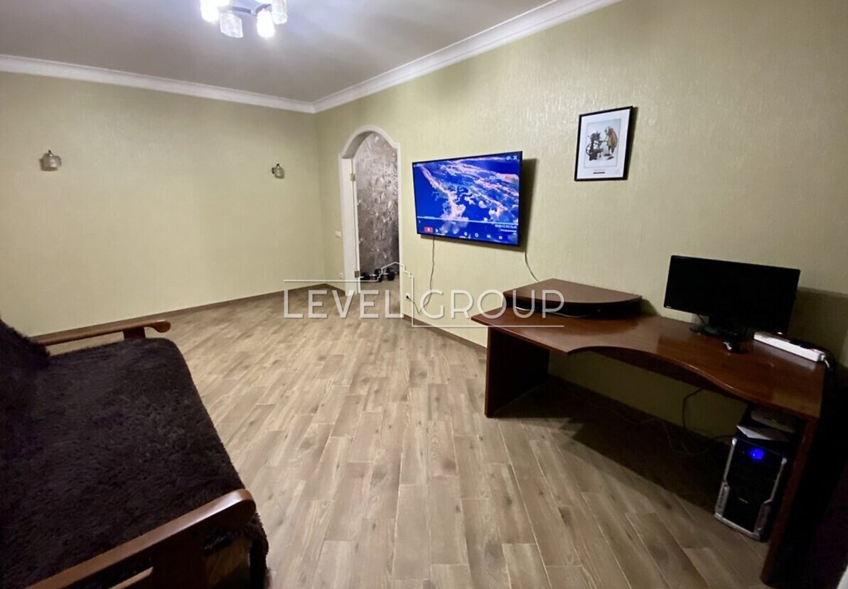 Академіка Палладіна просп., 25