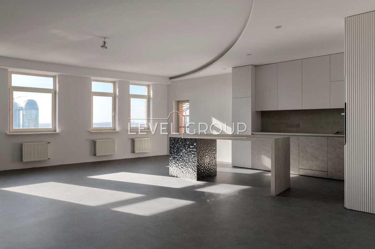Yevhen Konovalets St. (Shchorsa), 36b