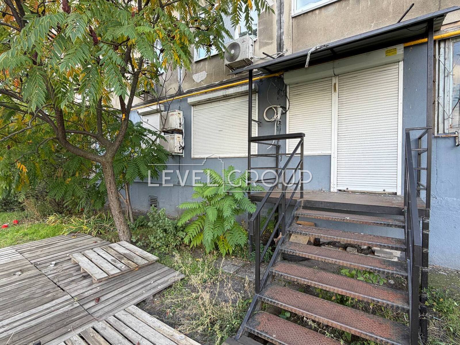 Myropilska St., 3