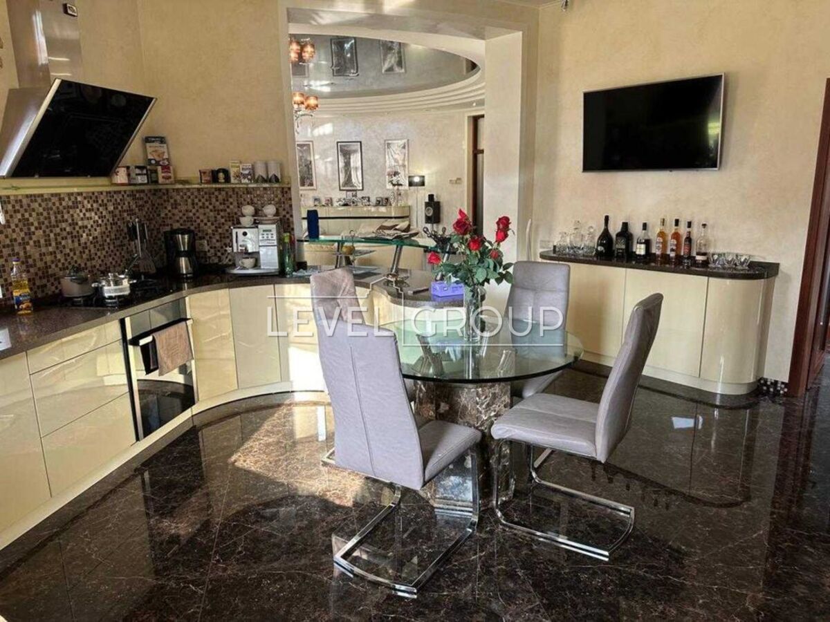 Шевченка, 18