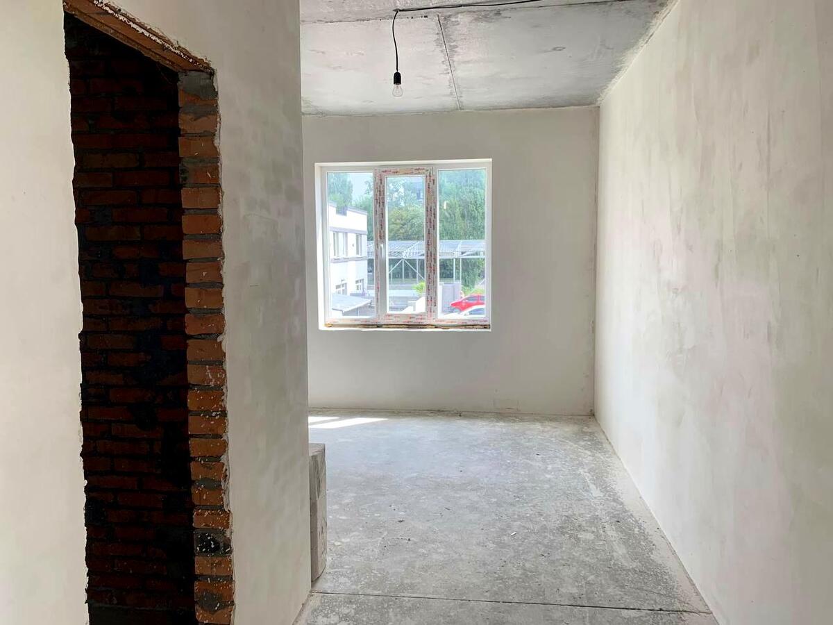 Київська, 1/8