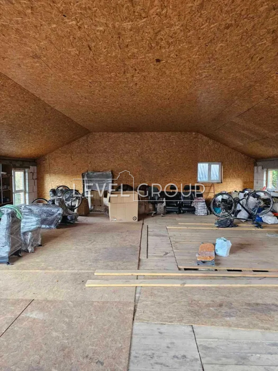 October 14th Avenue, 12/1