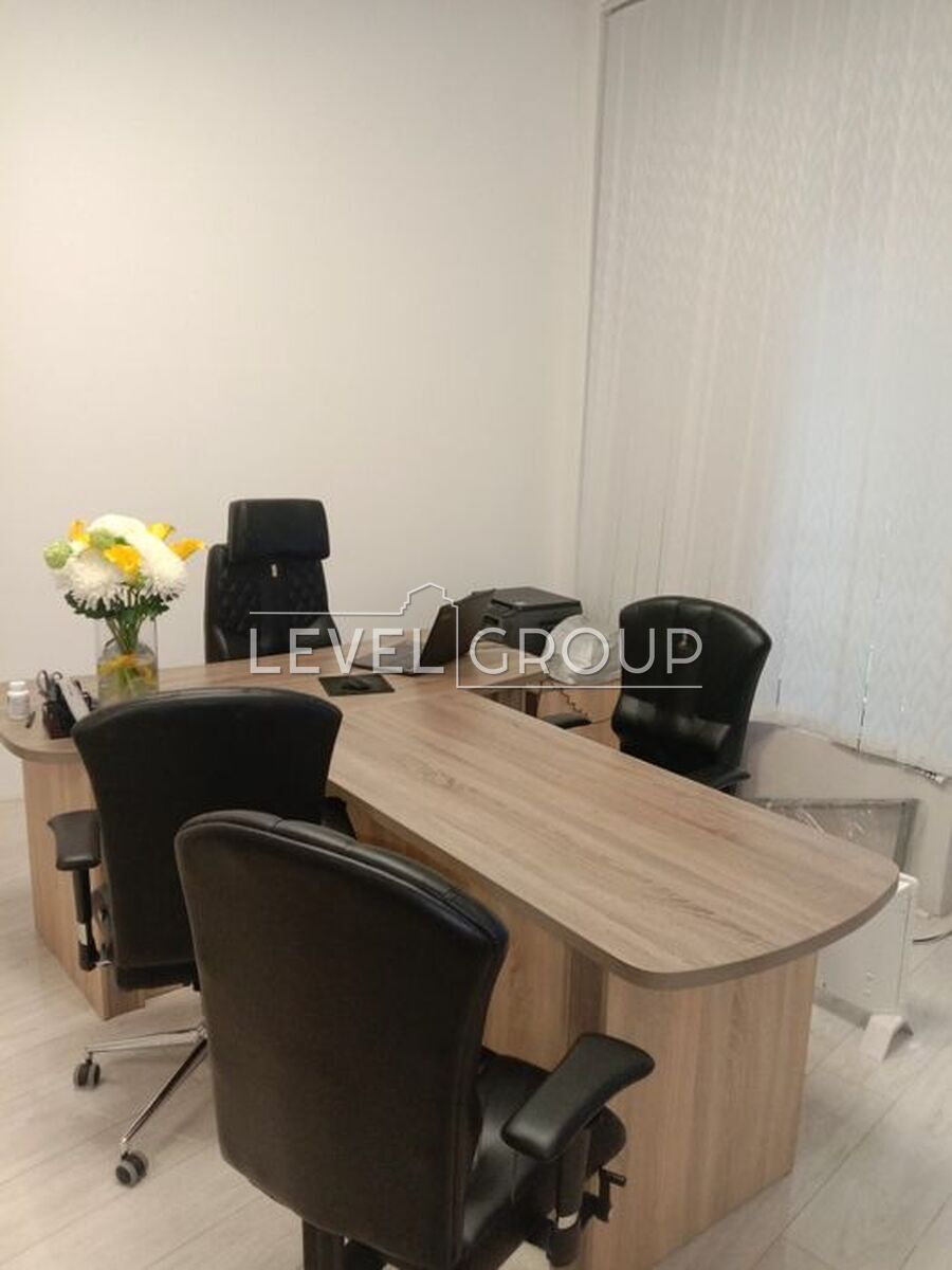 Yevhen Konovalets St. (Shchorsa), 36d