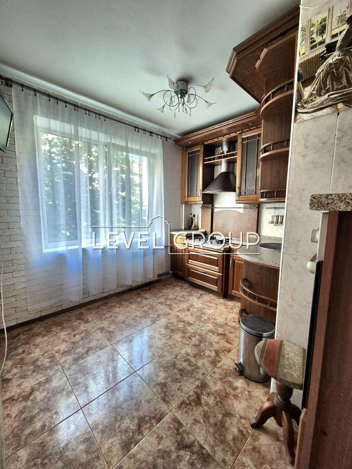 Svobody Ave., 28b