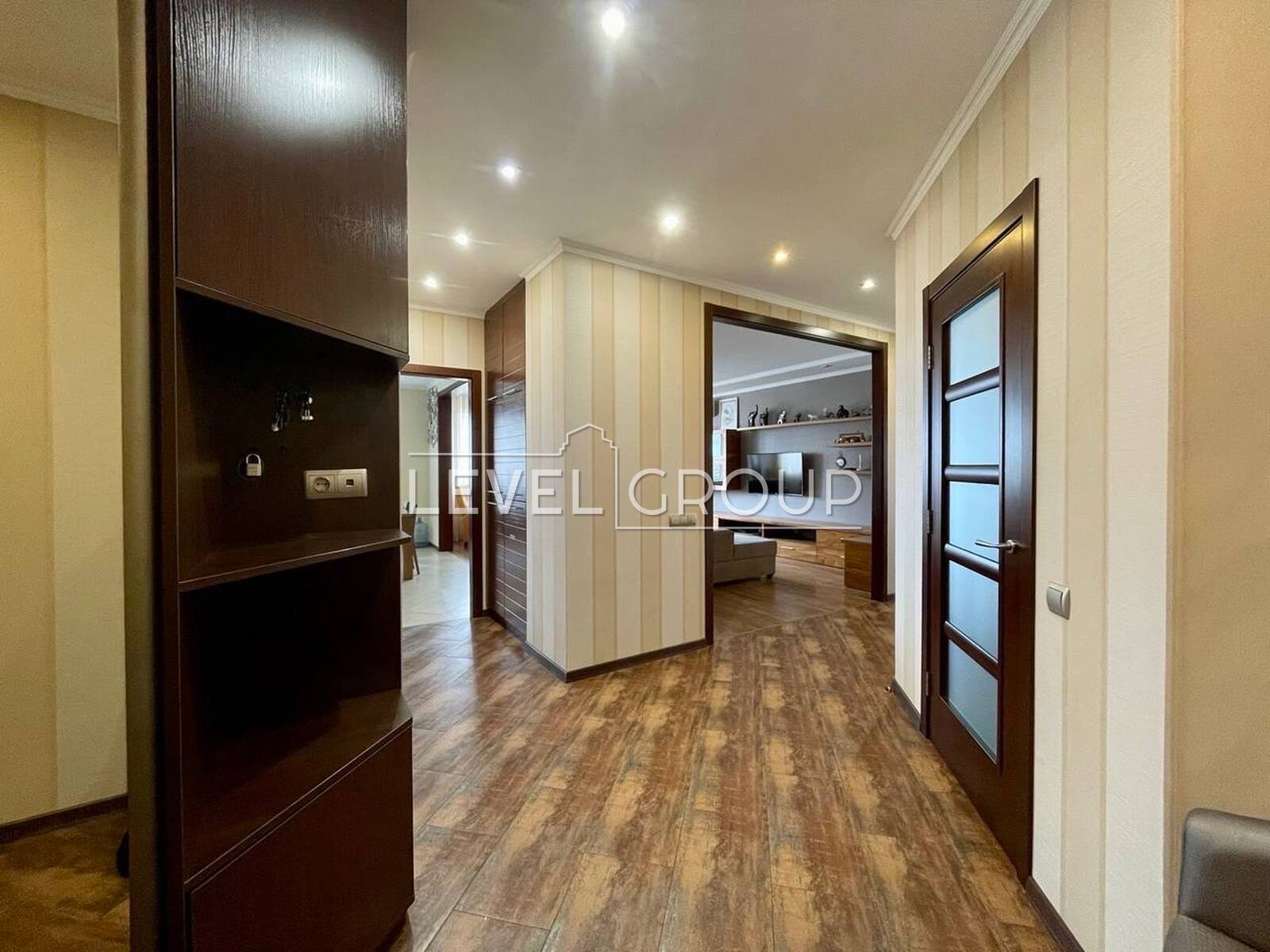 Yuriy Shumsky St., 1B
