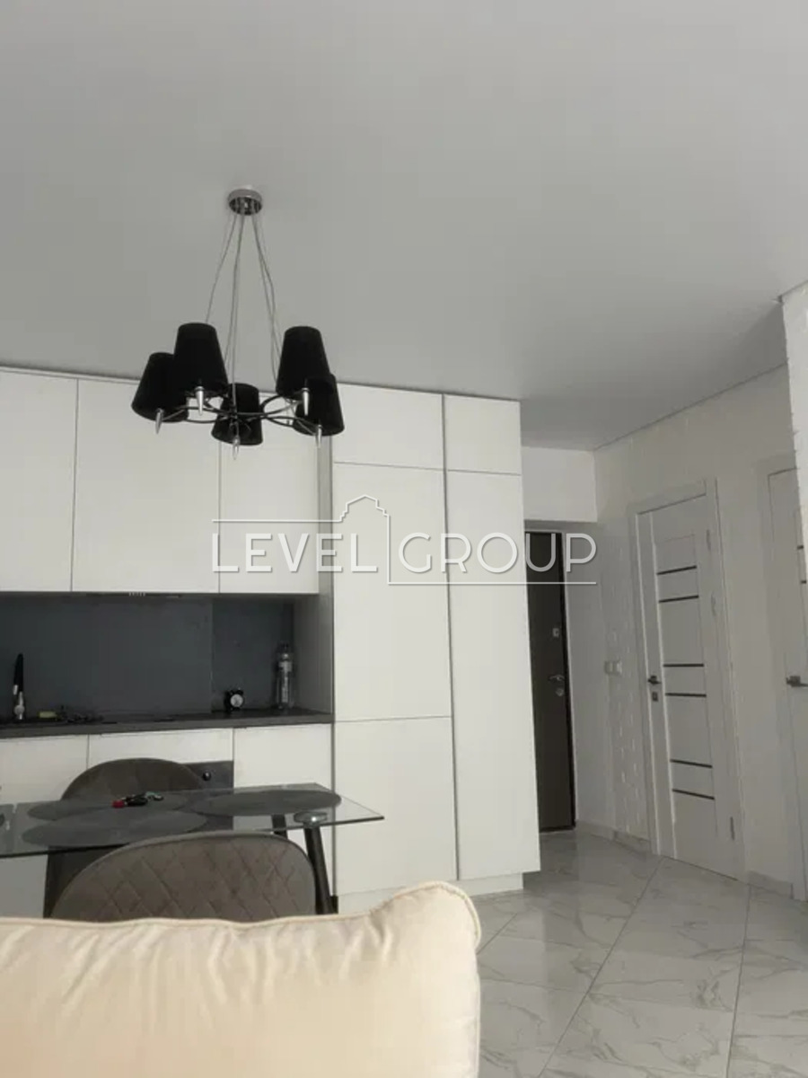 Грушевського, 12