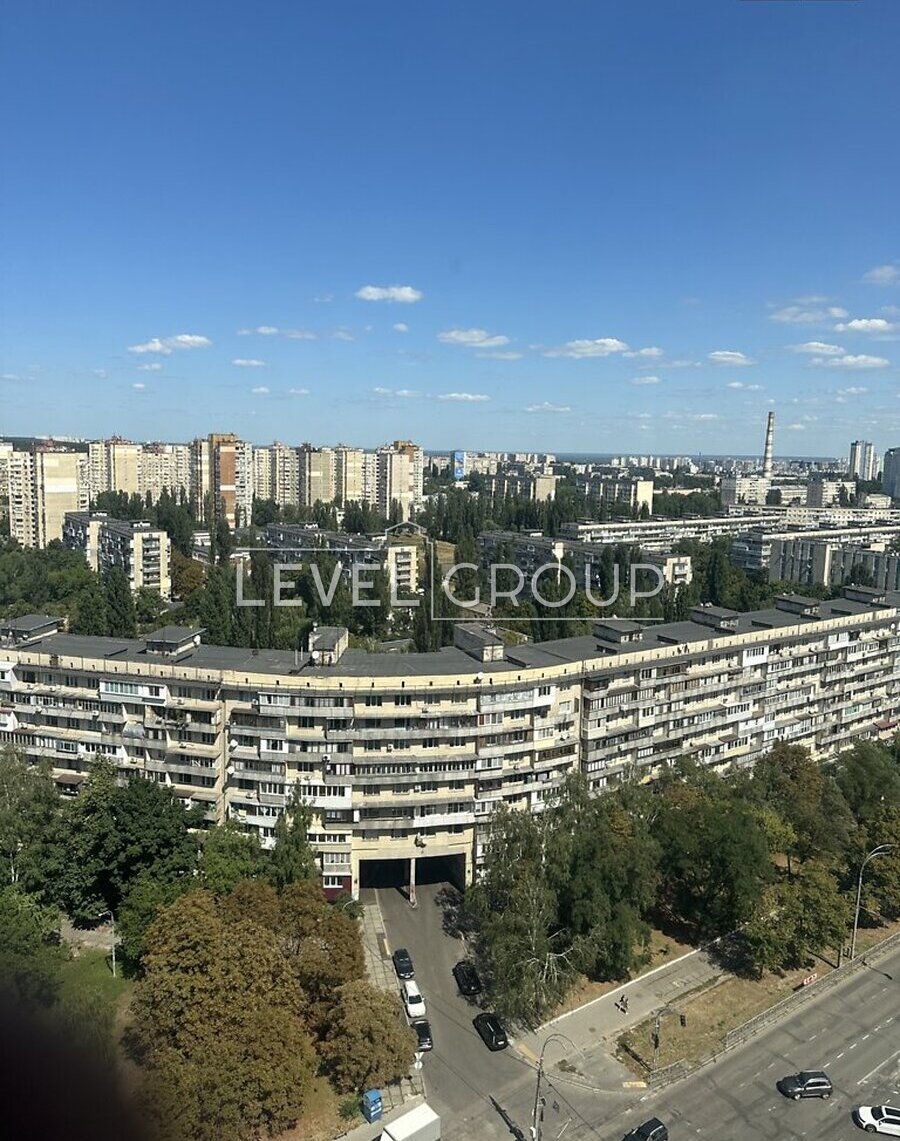 Европейського Союзу просп. (Правди), 49