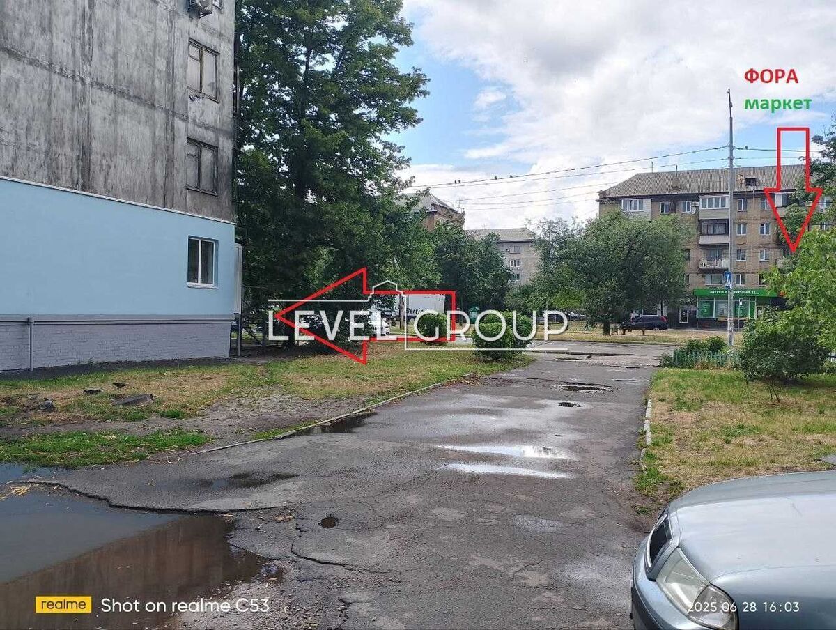 Верховної Ради бульв., 26