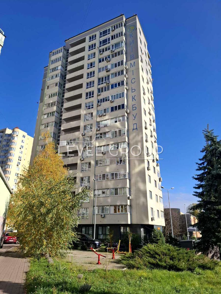 Valery Lobanovsky Ave. (Chervonozoryany), 15/7
