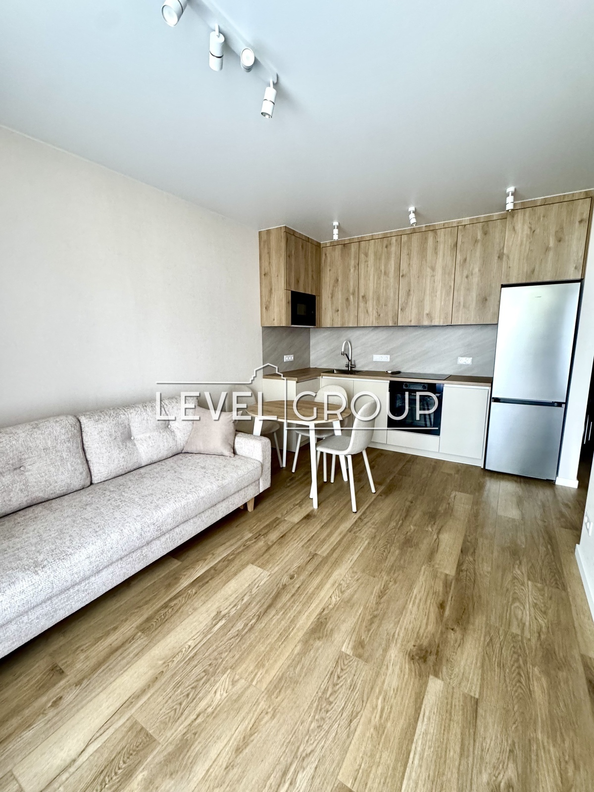 Krister Family Street, 14B