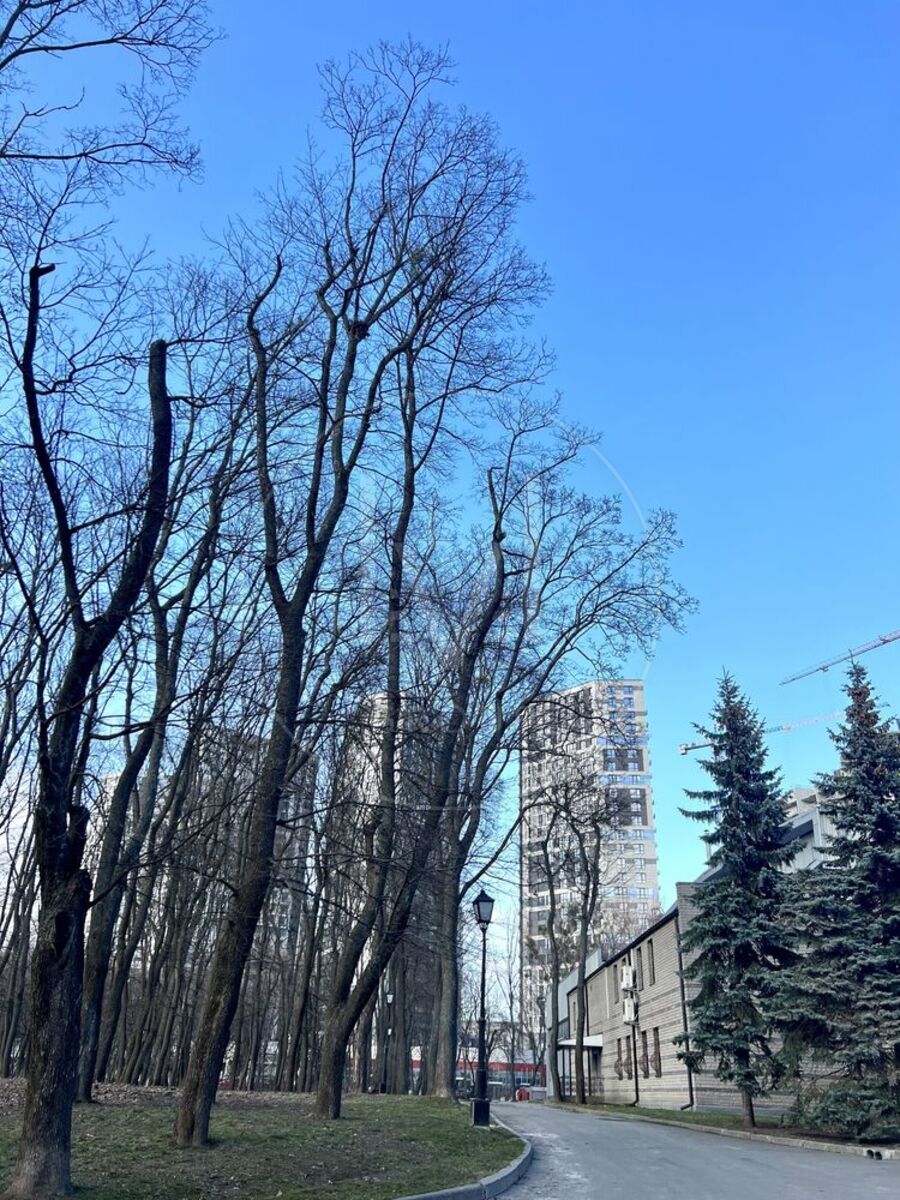 Degtyarivska street, 25