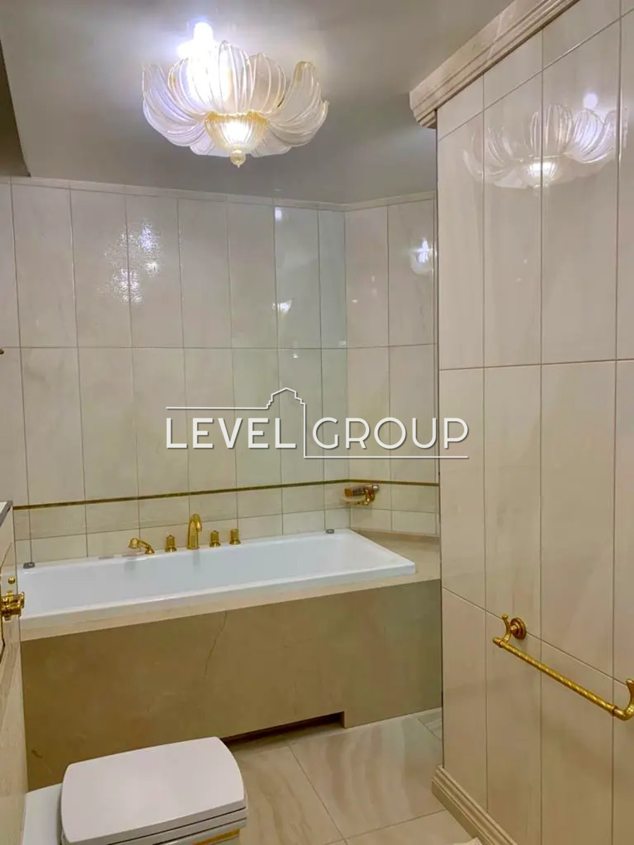 Lesia Ukrainka Blvd., 7B